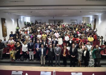 Fortalece Universidad Mundial cooperación interinstitucional en favor de estudiantes de Imagen y Relaciones Públicas