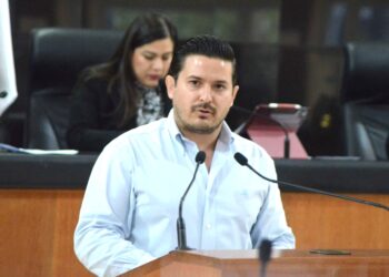 Protegemos los derechos de NNA, busquemos que la alimentación escolar sea universal y eventualmente gratuita: diputado Eduardo Van Wormer