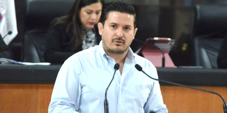 Protegemos los derechos de NNA, busquemos que la alimentación escolar sea universal y eventualmente gratuita: diputado Eduardo Van Wormer