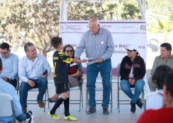 FORTALECE SEDIF PROGRAMA DE DESAYUNOSESCOLARES CALIENTES