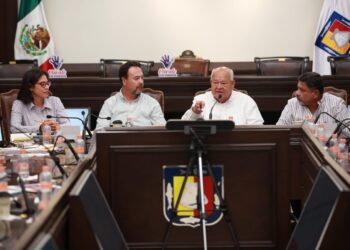 SE REÚNE GOBERNADOR CON INTEGRANTES DEL CONSEJO COORDINADOR EMPRESARIAL DE LA PAZ