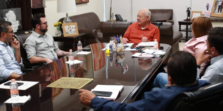 PREPARAN GOBIERNOS ESTATAL Y FEDERAL PROGRAMA PARA ATENDER ASENTAMIENTOS IRREGULARES EN LOS CABOS