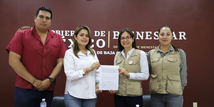 SE FIRMA CONVENIO PARA REUBICAR A 6 FAMILIAS EN SITUACIÓN VULNERABLE EN SANTA ROSALÍA