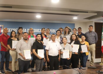 OBTIENEN 15 DOCENTES DE SECUNDARIAS TÉCNICASBASIFICACIÓN DE 165 HORAS