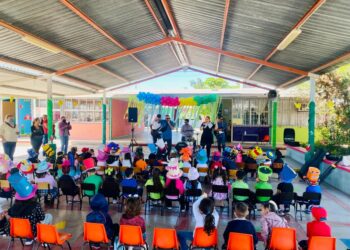 CELEBRAN EN BCS SU DÍA MÁS DE 100 MIL NIÑAS Y NIÑOS