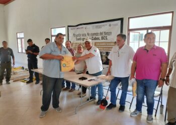 EN SANTIAGO, ENTREGAN MATERIAL Y CAPACITAN BRIGADAS RURALES CONTRA INCENDIOS&nbsp;