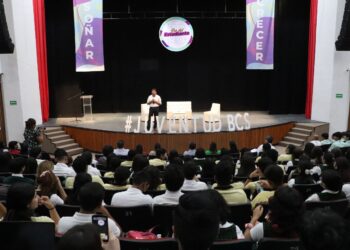 LAS Y LOS JÓVENES SON AGENTES TRANSFORMADORES DE LA SOCIEDAD: HOMERO DAVIS