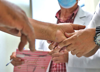 ESTE SÁBADO SERÁ LA EVALUACIÓN MÉDICA DE PACIENTES CON PROBLEMAS DE MANOS