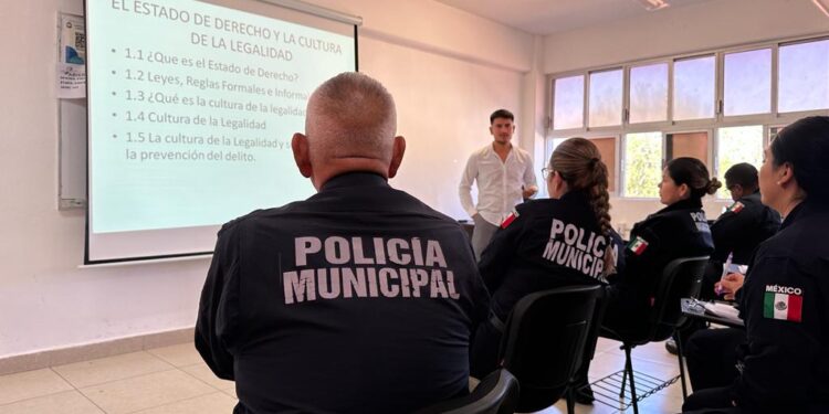 CAPACITA ACADEMIA DE SEGURIDAD PÚBLICA A POLICÍAS MUNICIPALES EN CURSOS DE FORMACIÓN INICIAL