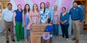 CELEBRA AYUNTAMIENTO A MAMÁS TRABAJADORAS DE SANTA ROSALÍA Y HEROICA MULEGÉ
