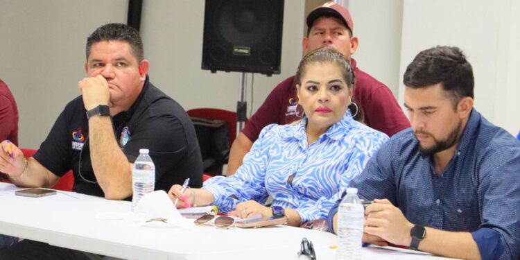 INSUDE ENCABEZA ENCUENTRO ENTRE DIRECTORES DEL DEPORTE