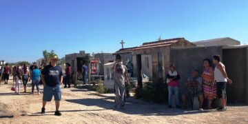 Más de 8 mil personas visitaron los panteones el Día de las Madres