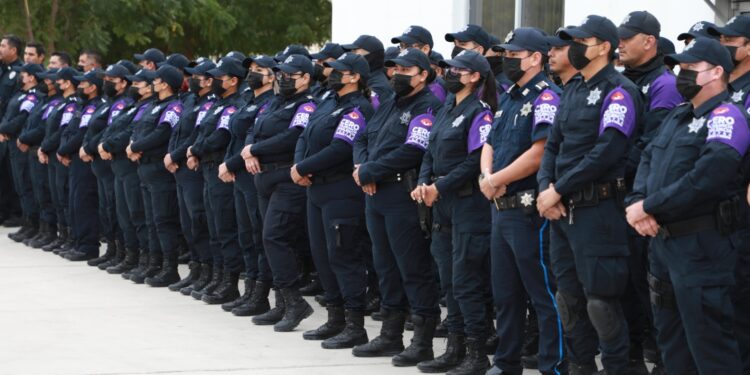 Recibirán 690 policías municipales homologación salarial en La Paz