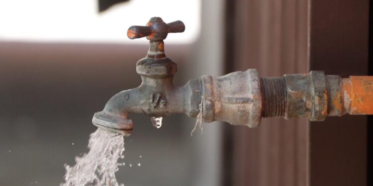 Se abastecieron 121 colonias con agua potable a través de la red el 8 de mayo: OOMSAPAS La Paz