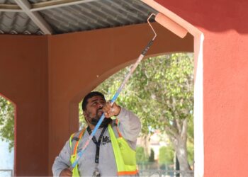 Servicios Públicos lleva a cabo jornada de limpieza en parque de la colonia Fidepaz