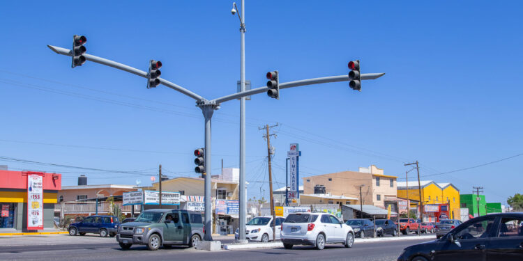 Al 70% el avance en trabajos de mantenimiento, ajuste de&nbsp; tiempo y monitoreo de semáforos.&nbsp;
