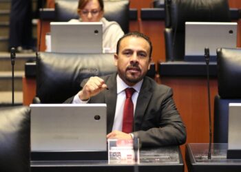 Líderes políticos reconocen a Ricardo Velázquez por aprobación de vacaciones dignas