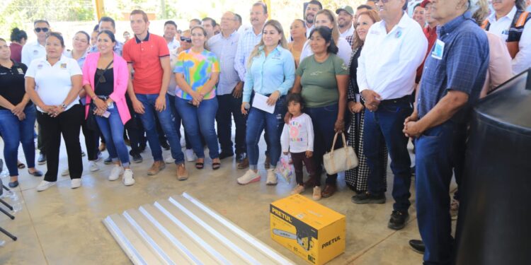 300 atenciones directas y más de 20 apoyos asistenciales brindó el Gobierno de Los Cabos durante la 19na Audiencia Pública celebrada en Buena Vista