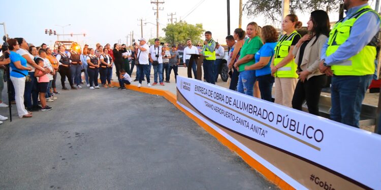 Construyendo un municipio seguro, enciende alcalde Oscar Leggs Castro el nuevo alumbrado del tramo del puente Aeropuerto-Santa Anita; beneficia a 18 mil habitantes