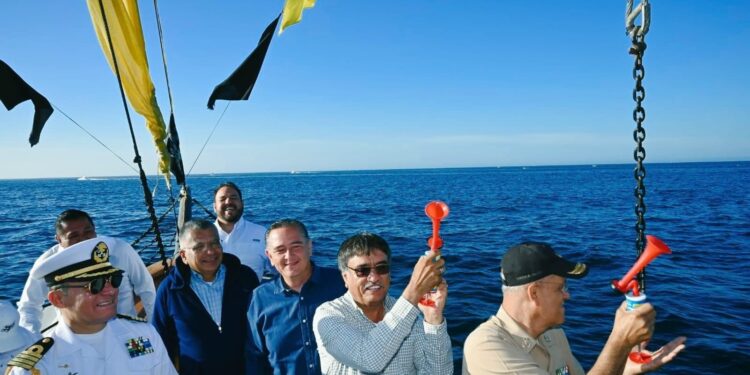 Preside alcalde Oscar Leggs Castro el inicio del Torneo de Pesca Pelagic Triple Crown