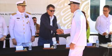 Reconoce alcalde de Los Cabos el trabajo de hombres y mujeres de la Secretaría de Marina Armada de México