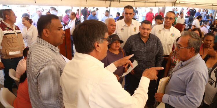 Gobierno de Los Cabos es mediador para dar certidumbre a la tenencia de la tierra a más de 200 familias de la colonia La Esperanza de CSL&nbsp;