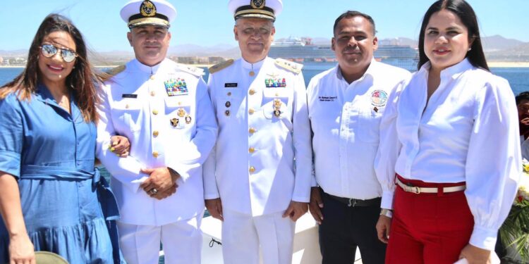 Reconocen autoridades municipales el actuar de la SEMAR para mantener la navegación segura y la protección de los litorales sanluquenses