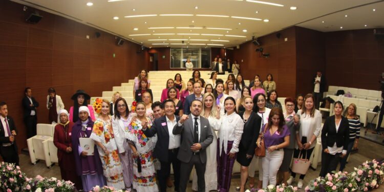 Senador Ricardo Velázquez organiza el primer foro de Mujeres Productoras y Transformadoras