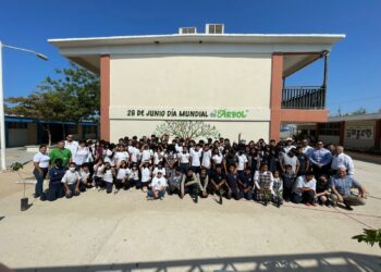 Con actividades simultáneas en diversos puntos del municipio de Los Cabos, la Dirección General de Ecología y Medio Ambiente (DGEyMA) conmemoró el Día Mundial del Árbol con una reforestación masiva