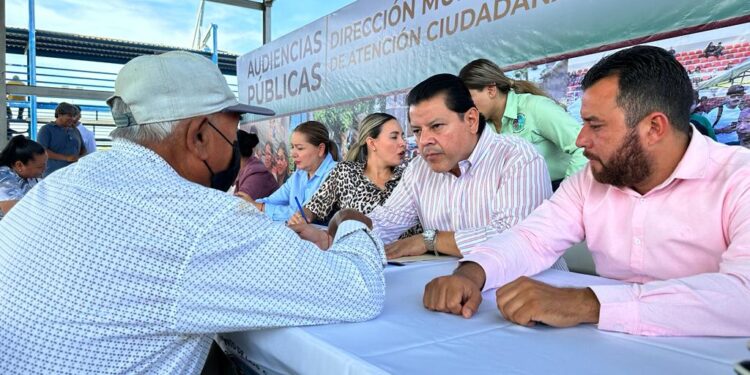 DIF Los Cabos presente en la XXI Audiencia Pública; se atendió de manera personal a 15 personas&nbsp;