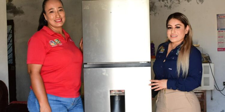 Prioriza Gobierno de Los Cabos la cercanía con la población; entregan apoyos asistenciales a domicilio para madres de familia