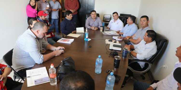 OOMSAPAS Los Cabos y empresa responsable de la pavimentación de la Avenida Nicolás Tamaral acuerdan supervisión permanente para evitar daños en el acueducto