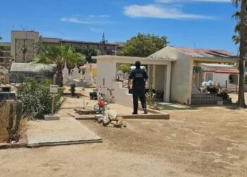 Permanecerán operativos de vigilancia en panteones de Los Cabos