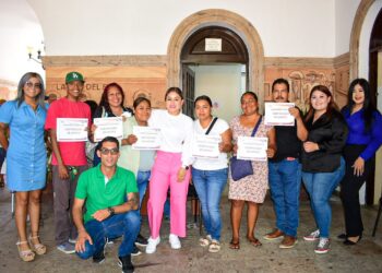Gobierno de Los Cabos ratifica el compromiso con el bienestar de la ciudadanía; entregan 7 apoyos económicos a familias en SJC