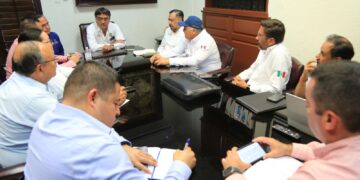 Reforzando acciones preventivas ante la temporada de huracanes, se reúnen representantes de los tres niveles de Gobierno