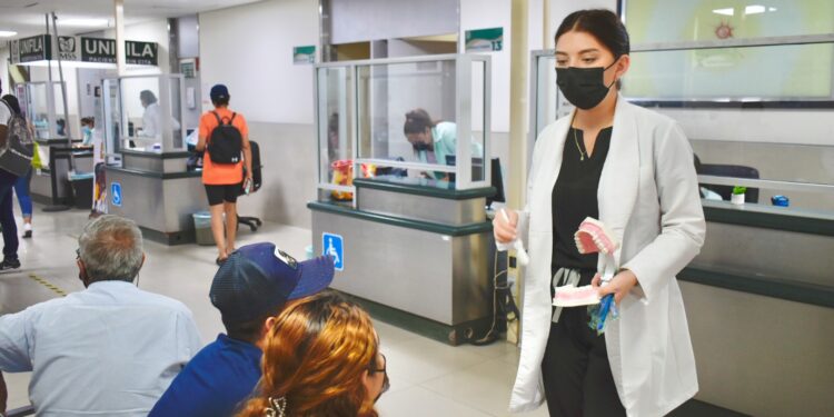 Realiza IMSS Baja California Sur segunda Feria de la Salud Bucal