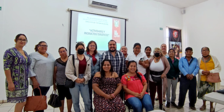 Capacitan a 176 personas en el Actividades y Productos Turísticos de La Paz