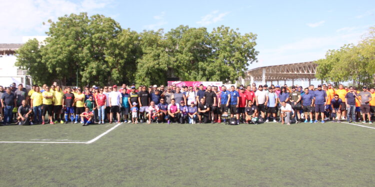 Celebra Ayuntamiento de La Paz a papás con Festival Deportivo