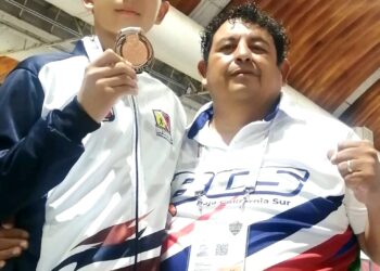 Conquistan karatecas paceños 5 medallas en Nacionales CONADE