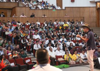 LA NUEVA ESCUELA MEXICANA PERMITE INCLUIRCONTEXTOS LOCALES EN CADA ENTIDAD