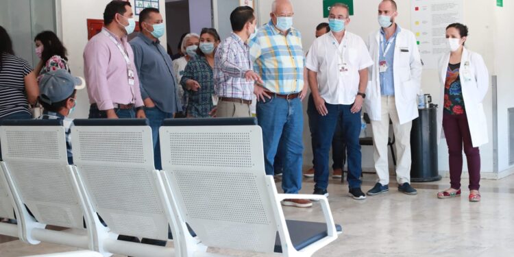 ENTREGA GOBERNADOR VCC MOBILIARIO AL HOSPITAL “JUAN MARÍA DE SALVATIERRA”
