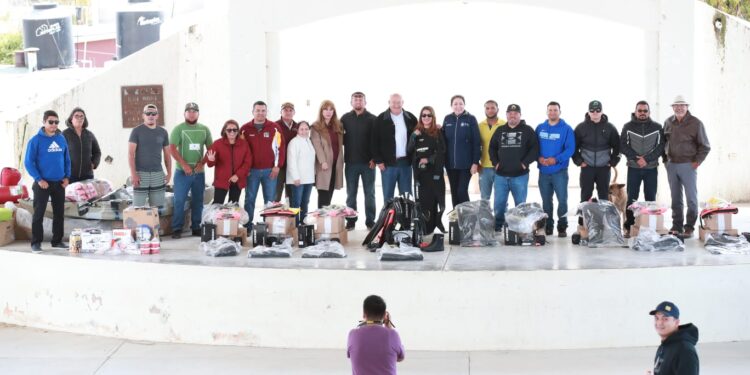 ENTREGA GOBERNADOR VCC, OBRAS Y APOYOS EN BAHÍA TORTUGAS Y BAHÍA ASUNCIÓN