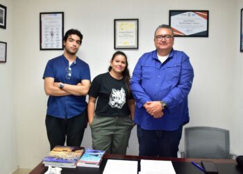 Apoyará FONMAR a estudiantes de la UABCS en muestreo de microplásticos en especies de pesca deportiva