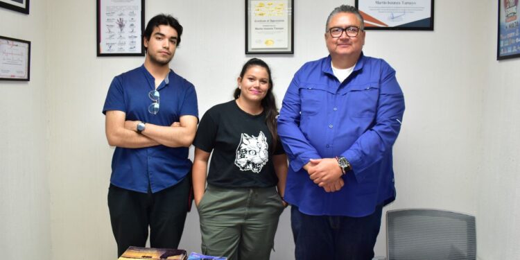 Apoyará FONMAR a estudiantes de la UABCS en muestreo de microplásticos en especies de pesca deportiva