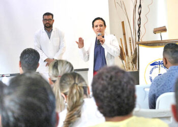 CAPACITAN A PERSONAL MÉDICO Y DE ENFERMERÍA SOBRE OPERATIVIDAD DE LA ESTRATEGIA CÓDIGO INFARTO