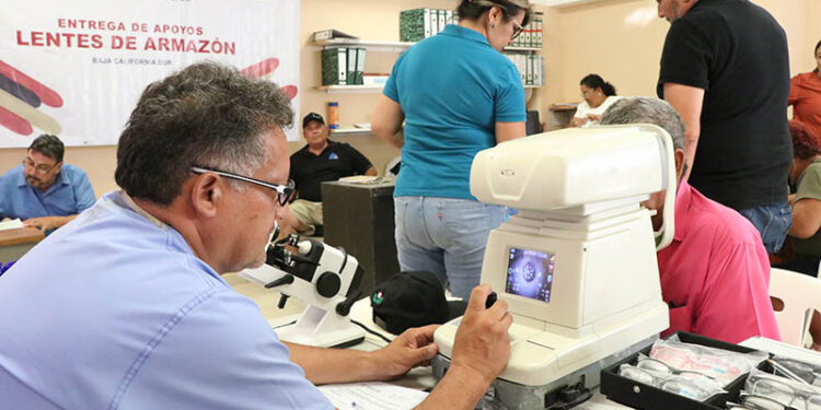 ENTREGA BENEFICENCIA PÚBLICA MÁS DE 1500 ANTEOJOS GRATUITOS