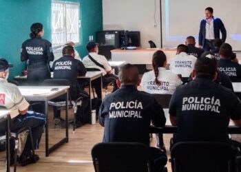 POLICÍAS MUNICIPALES REFUERZAN SUS CONOCIMIENTOS EN MATERIA DE JUSTICIA CIVICA