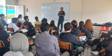 PREVIENEN DELITOS CIBERNÉTICOS EN CENTROS EDUCATIVOS DEL ESTADO