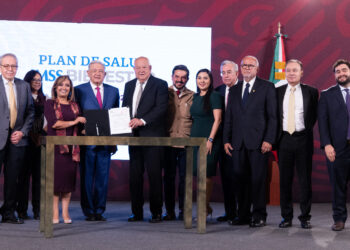 Firma Gobernador de BCS convenio IMSS-Bienestar