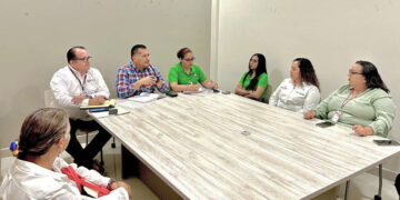 Atiende Subsecretario de Administración a personal de dependencias gubernamentales de Cabo San Lucas